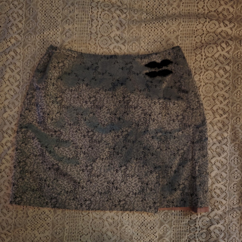 Elegant Lace Patterned Skirt